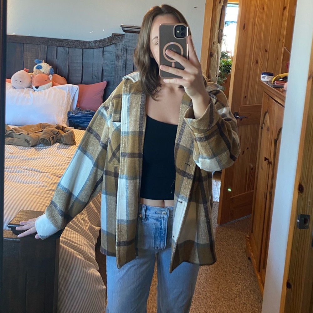 M and W Collection brown and white plaid flannel jacket.